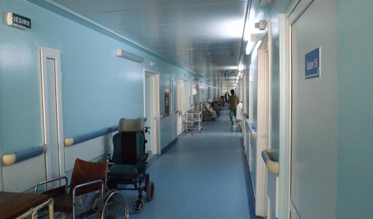 În plină pandemie, zeci de spitale din România funcţionează fără medici infecţioniști