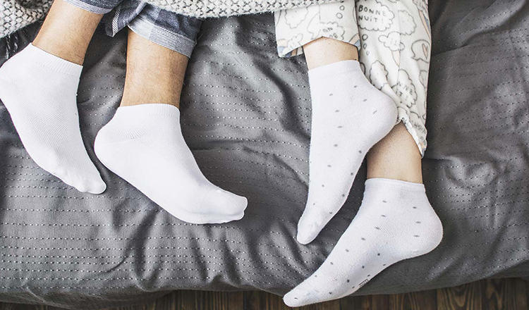 Dormitul cu şosete în picioare are efecte nebanuite asupra somnului tau